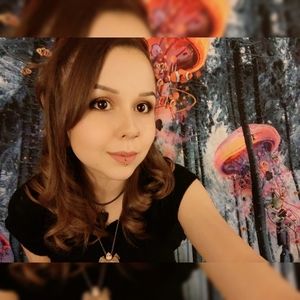 Meet your Posher, Monïque